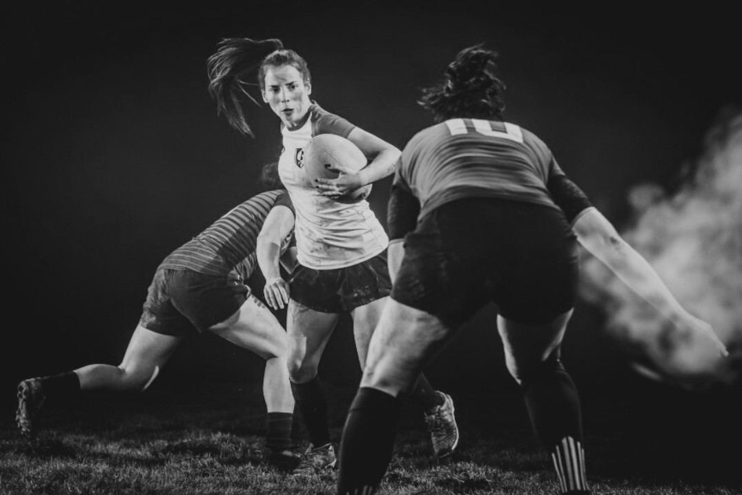 Foto de uma equipe feminina para ilustrar postagem sobre relatório da ONU por Reem Alsalem sobre violência contra mulheres no esporte