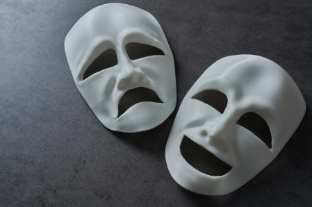máscaras de teatro trans